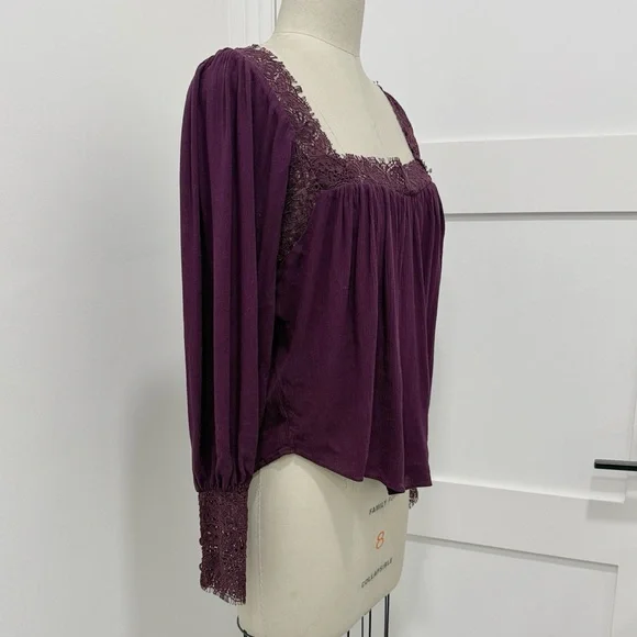Free People Whimsigoth Fairy Flutter By Lace Oversized Blouse in Purple Size XS - Picture 3 of 9